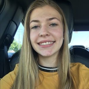 Meet your Posher, Alyssa